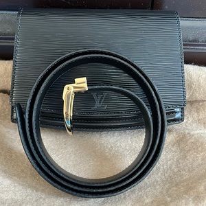 Louis vuitton tilsitt bum bag